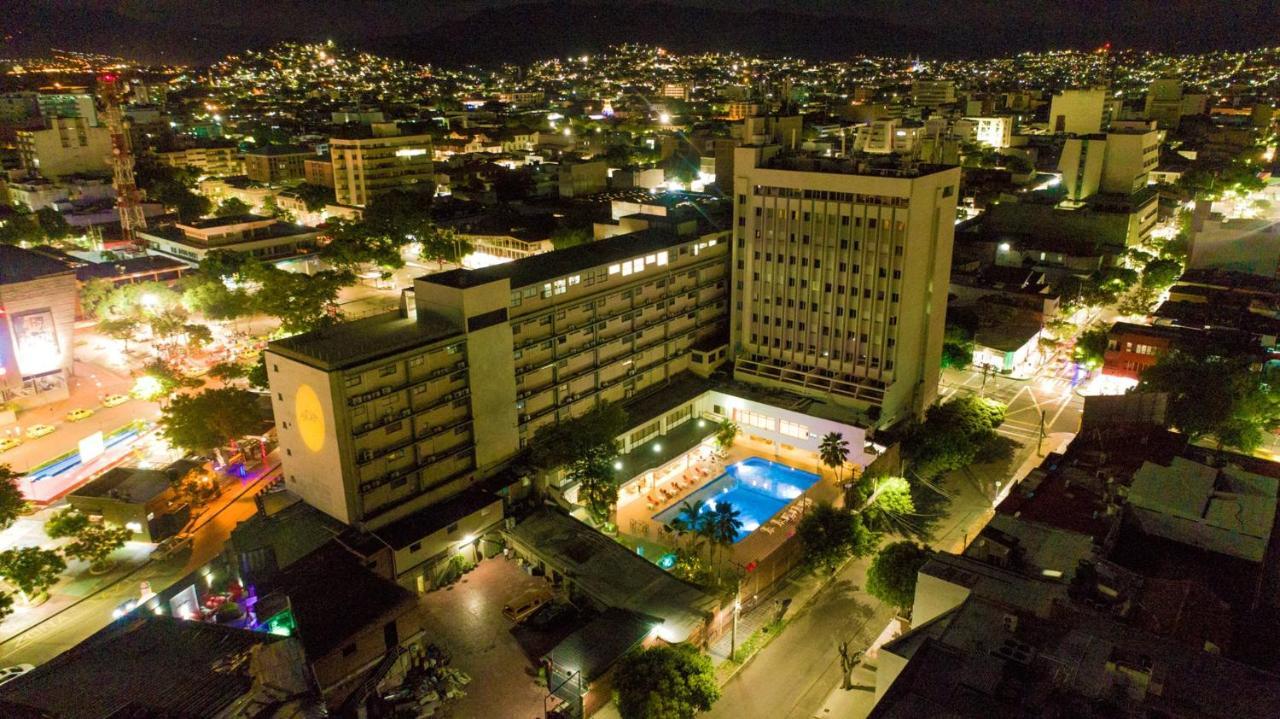 Hotel Tonchala Cúcuta Exteriör bild